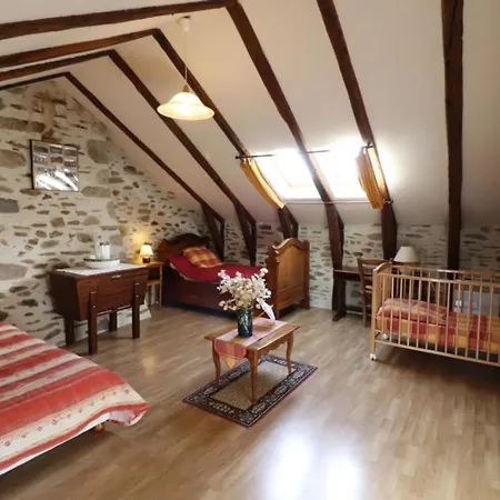 Maison De Caractere A La Ferme, Cheminee, Jardin Clos, 10 Km D'aurillac - Animaux Bienvenus - Fr-1-742-200