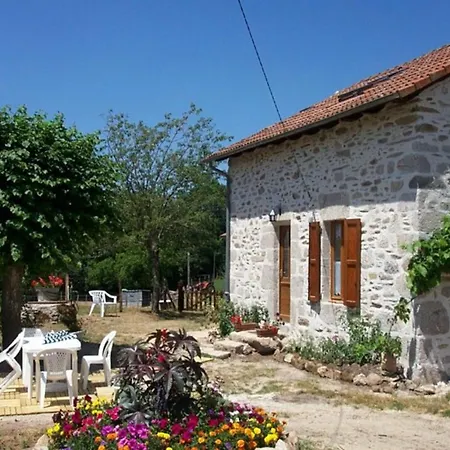別荘 Maison De Caractere A La Ferme, Cheminee, Jardin Clos, 10 Km D'aurillac - Animaux Bienvenus - Fr-1-742-200 Sansac-de-Marmiesse